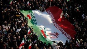 Protestolarda korkun&ccedil; bilan&ccedil;o! Trump s&ouml;yledi, İran'da &ouml;l&uuml; sayısı a&ccedil;ıklandı