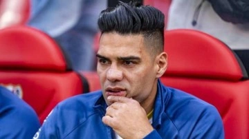 Radamel Falcao 39 yaşında futbola geri d&ouml;nd&uuml;: 16 kupalı takıma imza attı