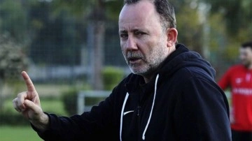 Sergen Yalçın bir sene önceden ligin favorisini açıkladı: 'Doğru işler yapmak zorundalar'