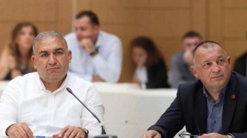 Şile Belediyesinin tutuklu CHP'li meclis &uuml;yeleri g&ouml;revlerinden istifa etti