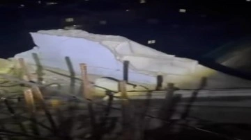 Şırnak'ta korkutan olay: 7 katlı binaya yıldırım isabet etti!