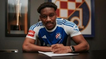 S&uuml;per Lig ekibinden sağ bek hamlesi! Transferi milletvekili a&ccedil;ıkladı