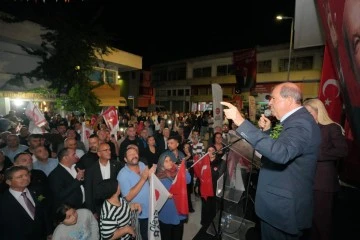  Tatar, Lefkoşa Surlariçi'nde halkla bir araya geldi