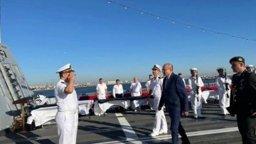 TCG Büyükada Korveti, İskenderiye Limanı'nda