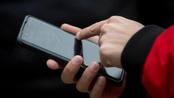 Telefonunuzdan bu uygulamaları acilen silin! Kartınızdan gizlice para çekiyor