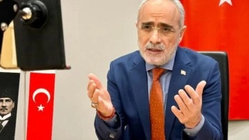 Topçu: "Çok dil bilen bir insan, her toplumda hayatın içinde hep bir adım önde olmuştur"