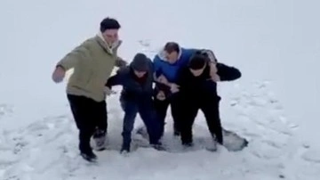 Trabzon'da g&ouml;l &uuml;zerindeki tehlikeli oyun k&ouml;t&uuml; bitti