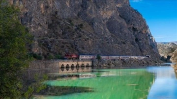 Turistik Karaelmas Ekspresi ilk seferine çıktı