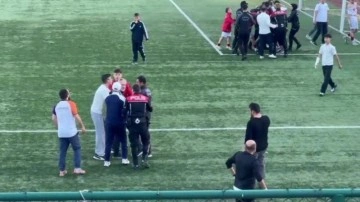 U-15 maçında son dakika golünden sonra saha bir anda karıştı