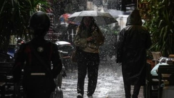 Yeni haftada harita sarıya d&ouml;n&uuml;yor! Meteoroloji 9 il i&ccedil;in uyarı yaptı: Kuvvetli yağacak