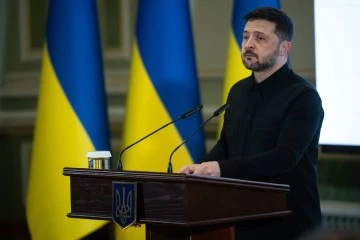 Zelenskiy, barış planının onaylanması i&ccedil;in referandum d&uuml;zenleyebileceklerini bildirdi